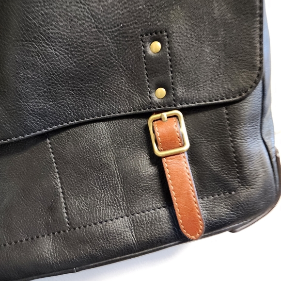 Fossil Men’s Defender Messenger Black Bag - Picture 16 of 16